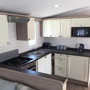 Poppy 57, Oakdene Forest Park Apartment